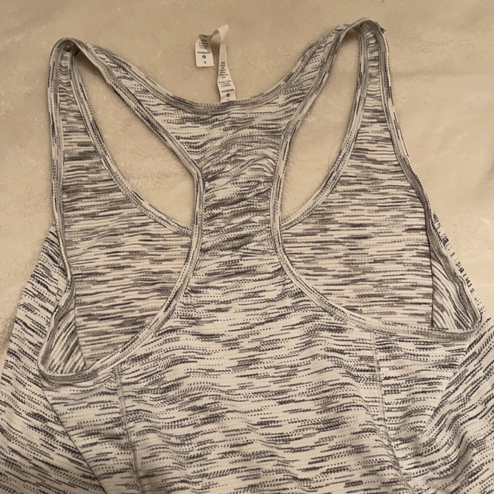 Lululemon tank